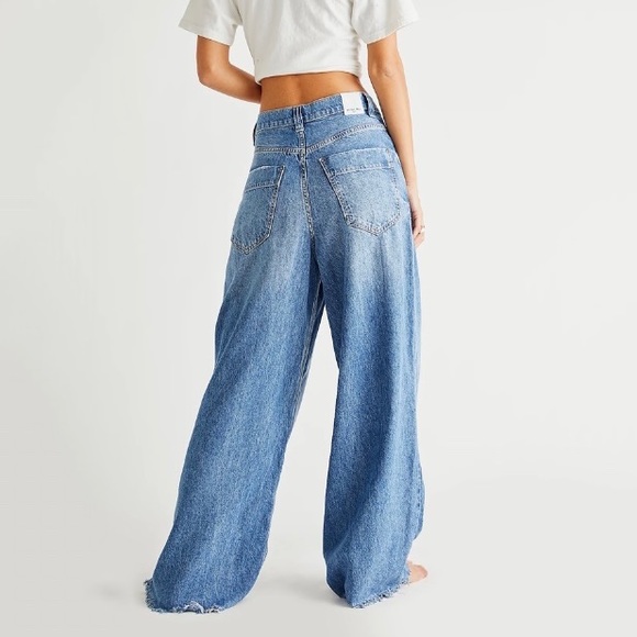 Free People Old West Slouchy Wide Leg Elephant Bell Jeans 28 SOLD OUT - Picture 2 of 8